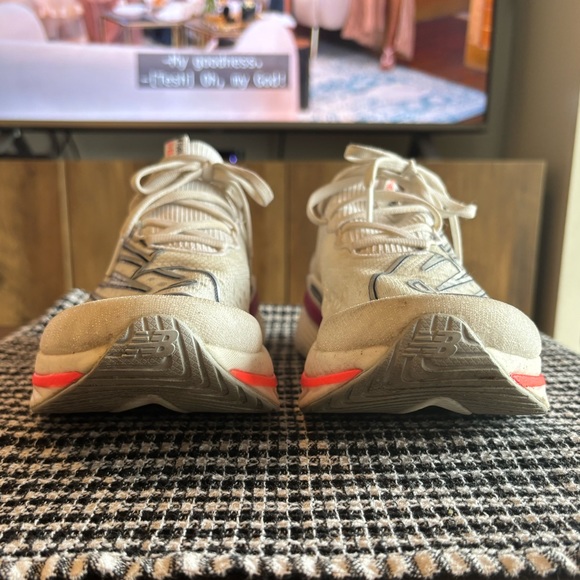 NEW BALANCE WOMEN'S FUELCELL SC ELITE V3 - size 10 - Picture 12 of 13